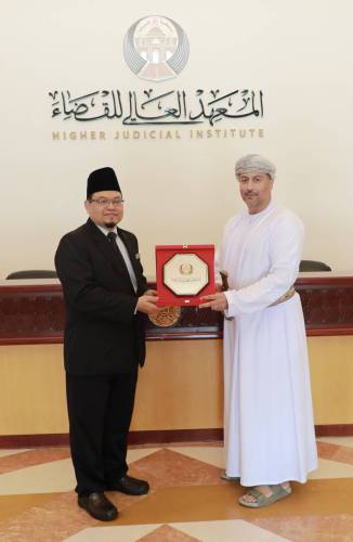 زيارة وفد قضائي ماليزي بتاريخ 14 / 10 / 2025م